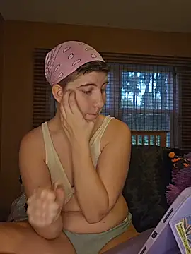 Snapshot of Sn0wmg2Spicy chatting on 11.10.25 Sn0wmg2Spicy online show from 11.10.25