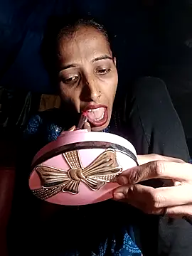Snapshot of Pinki_thakur_1 chatting on 10.15.25 Pinki thakur 1 online show from 10.15.25