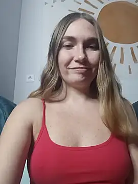 KisaVixen online show from 11.18.25