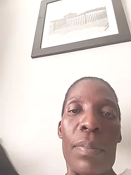 Snapshot of londie2 chatting on 09.17.25 londie2 online show from 09.17.25