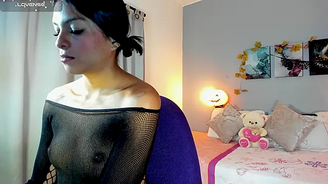 Snapshot of Miaa_z1 chatting on 10.20.25 Miaa z1 online show from 10.20.25