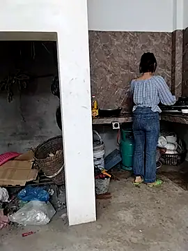 linda bae00 online show from 10.27.25