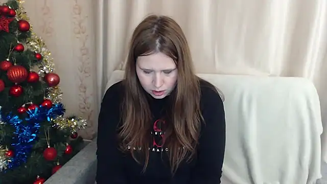 Snapshot of AdelinaLawson chatting on 12.27.24 AdelinaLawson online show from 12.27.24