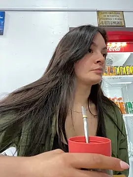 Snapshot of Danielaeliana chatting on 09.09.25 Danielaeliana online show from 09.09.25