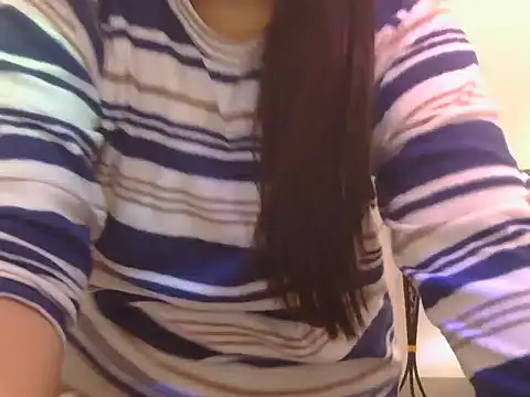 Snapshot of Hot_shaly chatting on 11.06.25 Hot shaly online show from 11.06.25