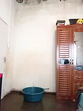 Snapshot of small_D94 chatting on 10.03.25 small D94 online show from 10.03.25