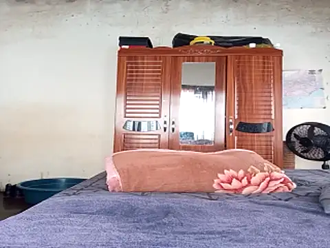 Snapshot of small_D94 chatting on 12.03.25 small D94 online show from 12.03.25