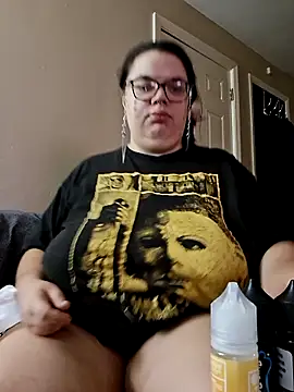 Snapshot of GoddessDess chatting on 10.06.25 GoddessDess online show from 10.06.25