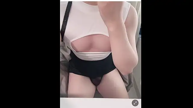 Snapshot of owneeeeb chatting on 10.09.25 owneeeeb online show from 10.09.25