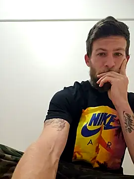 Snapshot of Couplesplay1 chatting on 09.12.25 Couplesplay1 online show from 09.12.25