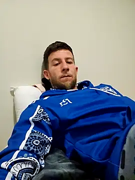 Snapshot of Couplesplay1 chatting on 10.02.25 Couplesplay1 online show from 10.02.25