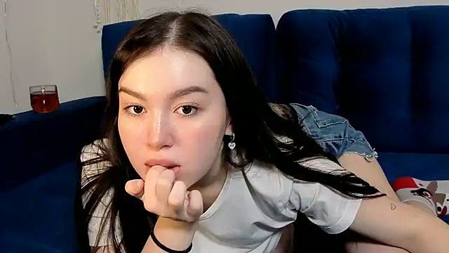 Snapshot of LexeeLuv chatting on 10.16.25 LexeeLuv online show from 10.16.25