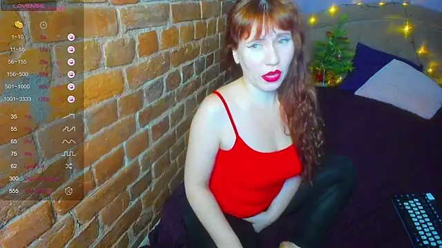 Snapshot of Cutiee_Alicee chatting on 12.10.24 Cutiee Alicee online show from 12.10.24