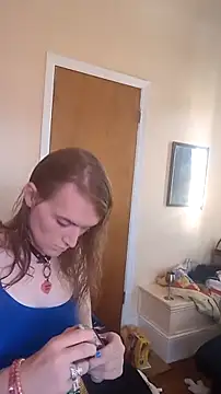 Snapshot of BlondeyMiyMiy chatting on 09.11.25 BlondeyMiyMiy online show from 09.11.25