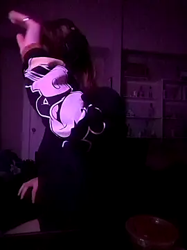 Snapshot of BlondeyMiyMiy chatting on 11.01.25 BlondeyMiyMiy online show from 11.01.25