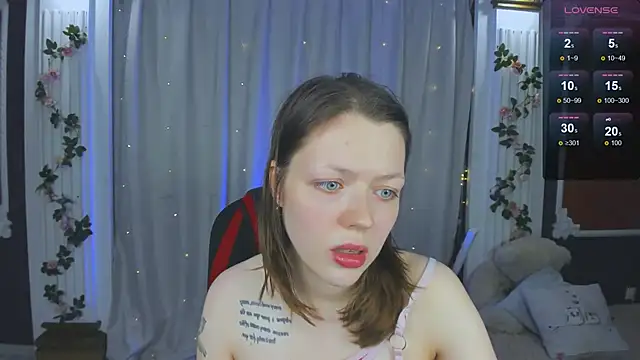 Lunar Lily online show from 10.22.25