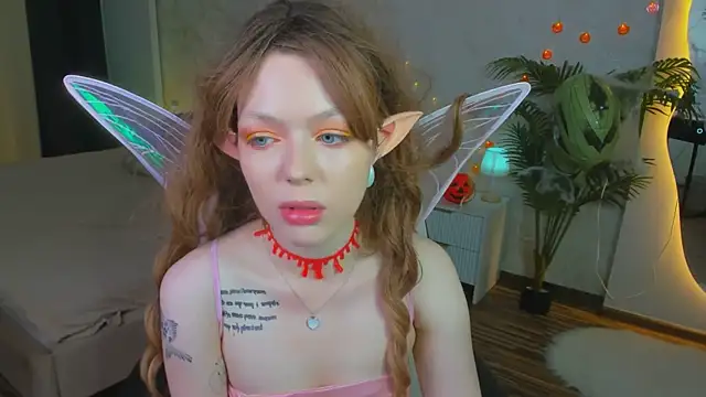 Lunar Lily online show from 10.30.25