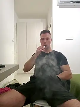 Snapshot of mrlyuis chatting on 11.30.25 mrlyuis online show from 11.30.25