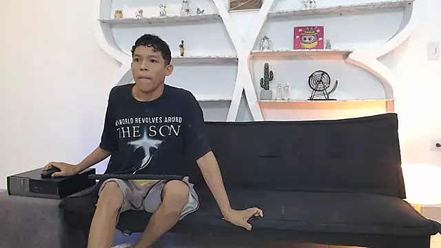 BEAUTY BOYS1 online show from 11.18.25