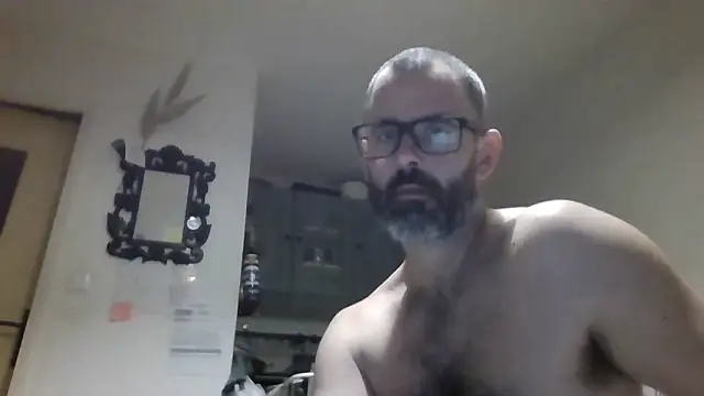 Snapshot of whatYwantMorrre chatting on 09.29.25 whatYwantMorrre online show from 09.29.25