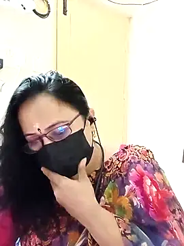 Snapshot of Ananya_flower chatting on 10.03.25 Ananya flower online show from 10.03.25