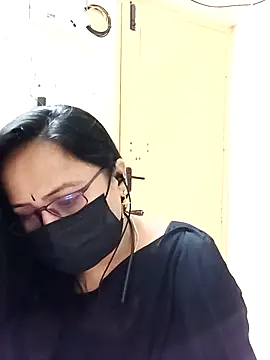 Snapshot of Ananya_flower chatting on 10.05.25 Ananya flower online show from 10.05.25