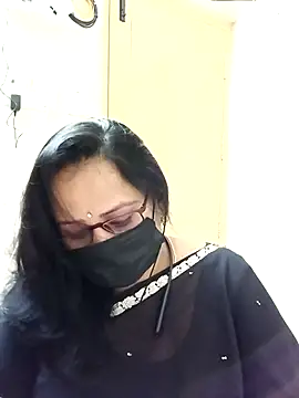 Snapshot of Ananya_flower chatting on 10.14.25 Ananya flower online show from 10.14.25