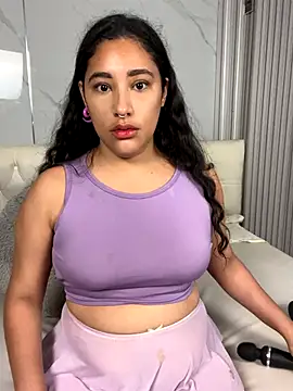 SelenaRuiz7 online show from 12.04.25