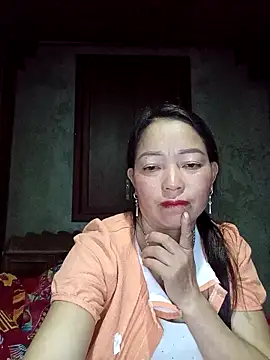 Snapshot of _Helala_ chatting on 09.08.25 Helala online show from 09.08.25