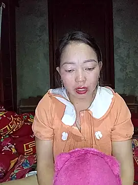 Snapshot of _Helala_ chatting on 09.11.25 Helala online show from 09.11.25