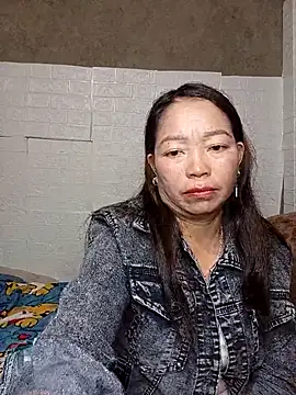 Snapshot of _Helala_ chatting on 09.26.25 Helala online show from 09.26.25