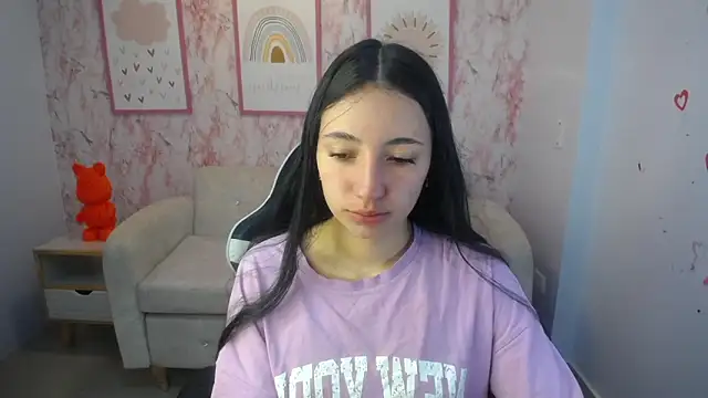 Snapshot of Kylie_ch1 chatting on 09.22.25 Kylie ch1 online show from 09.22.25
