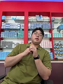 Snapshot of gayfucuxuc chatting on 09.21.25 gayfucuxuc online show from 09.21.25