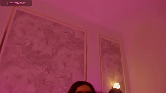 Snapshot of doll_eyees_ chatting on 10.18.25 doll eyees online show from 10.18.25