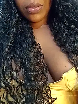 Snapshot of Kitana77 chatting on 11.10.25 Kitana77 online show from 11.10.25