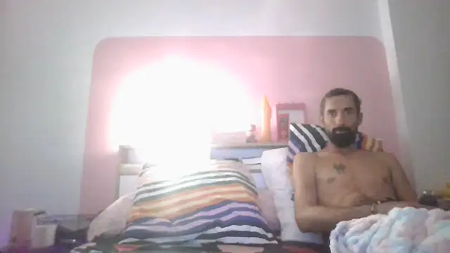 Snapshot of CAM170919 chatting on 10.22.25 CAM170919 online show from 10.22.25