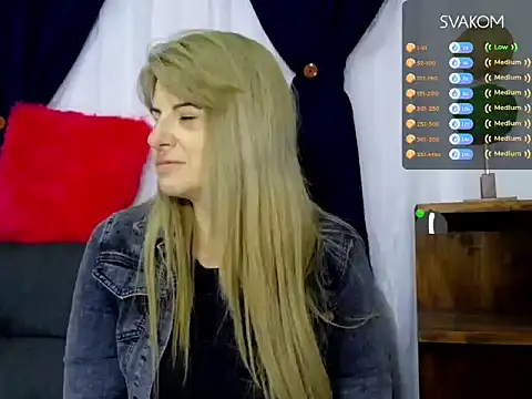 Snapshot of katioska25 chatting on 09.18.25 katioska25 online show from 09.18.25