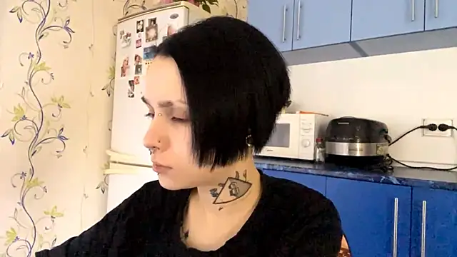 Snapshot of CandaceBlaze chatting on 09.26.25 CandaceBlaze online show from 09.26.25