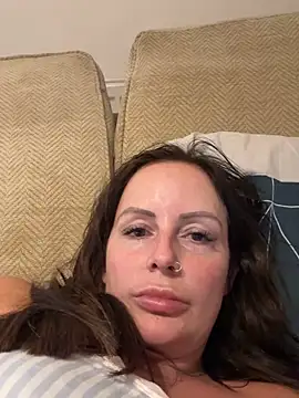 Snapshot of nightingale27 chatting on 09.19.25 nightingale27 online show from 09.19.25