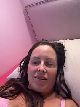 Snapshot of nightingale27 chatting on 10.02.25 nightingale27 online show from 10.02.25