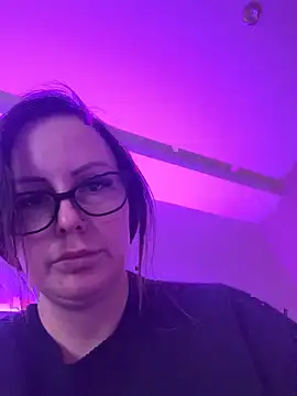 Snapshot of nightingale27 chatting on 10.22.25 nightingale27 online show from 10.22.25