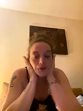 Snapshot of kittykatbean chatting on 11.09.25 kittykatbean online show from 11.09.25