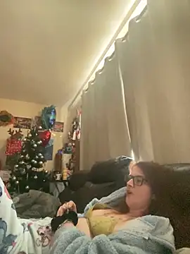 Snapshot of kittykatbean chatting on 11.18.25 kittykatbean online show from 11.18.25