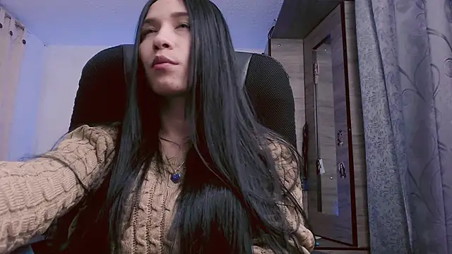 Snapshot of scarlett_vonrose chatting on 09.08.25 scarlett vonrose online show from 09.08.25