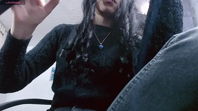 Snapshot of scarlett_vonrose chatting on 09.19.25 scarlett vonrose online show from 09.19.25