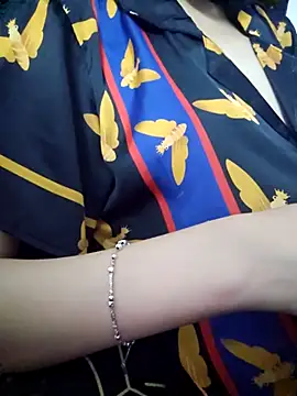 Snapshot of _Thaotam_ chatting on 10.07.25 Thaotam online show from 10.07.25