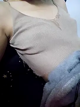 Snapshot of _Thaotam_ chatting on 10.15.25 Thaotam online show from 10.15.25