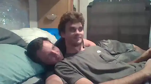 Snapshot of DeafGuyProud389 chatting on 09.09.25 DeafGuyProud389 online show from 09.09.25