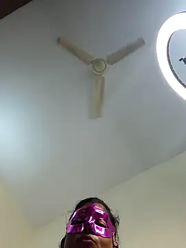 Snapshot of your_chandni04 chatting on 10.23.25 your chandni04 online show from 10.23.25