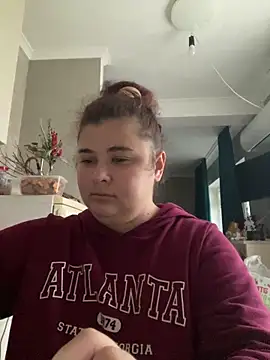 Snapshot of AliceCurlyX chatting on 12.03.25 AliceCurlyX online show from 12.03.25